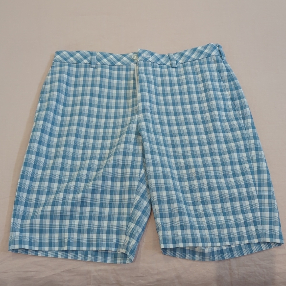 Walter Hagen Blue and White Flat Front Golf Shorts